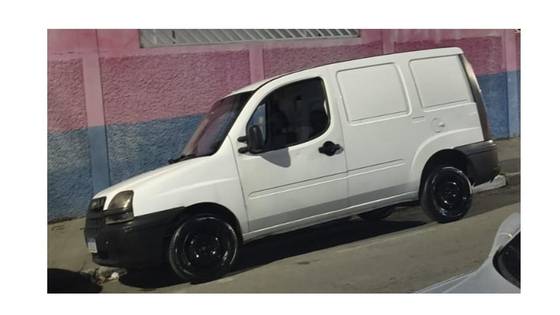 FIAT DOBLÒ 1.8 MPI ELX 8V FLEX 4P MANUAL FIAT DOBLÒ 1.8 MPI ELX 8V FLEX 4P MANUAL